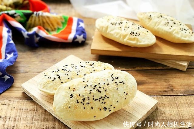 做法|面粉换个做法,个个空心,鼓大泡,咬一口酥掉渣,比面包好吃