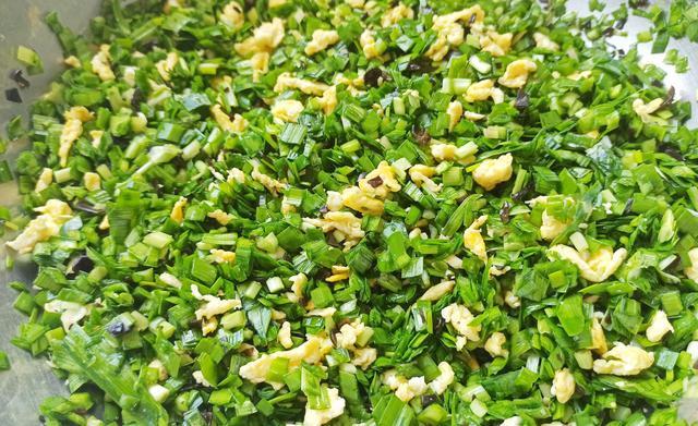 韭菜|包韭菜馅饺子,这“3样”不要放!不然饺子腥味重出水多还不嫩