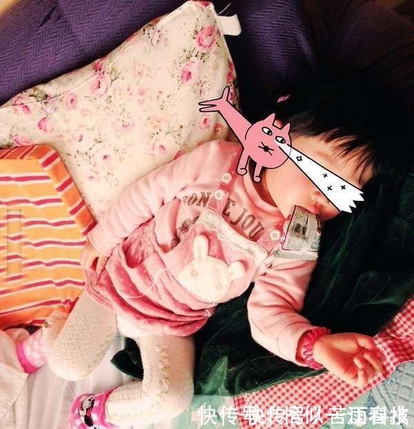 宝宝|妈妈在网上晒出宝宝睡觉的样子,有几张你可能受不了