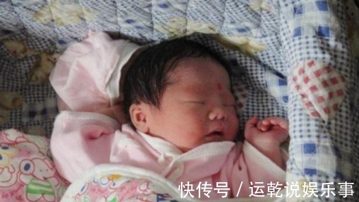 缺钙|宝宝睡觉头老是摇来摇去,易惊醒,宝妈们要注意这几种情况了