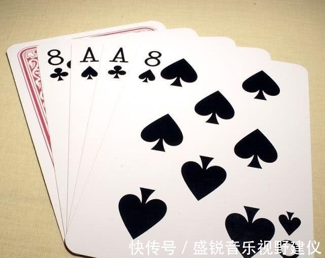 赌场$美国西部第一快枪手:正面单挑杀百人,第一次背对大门坐就死了