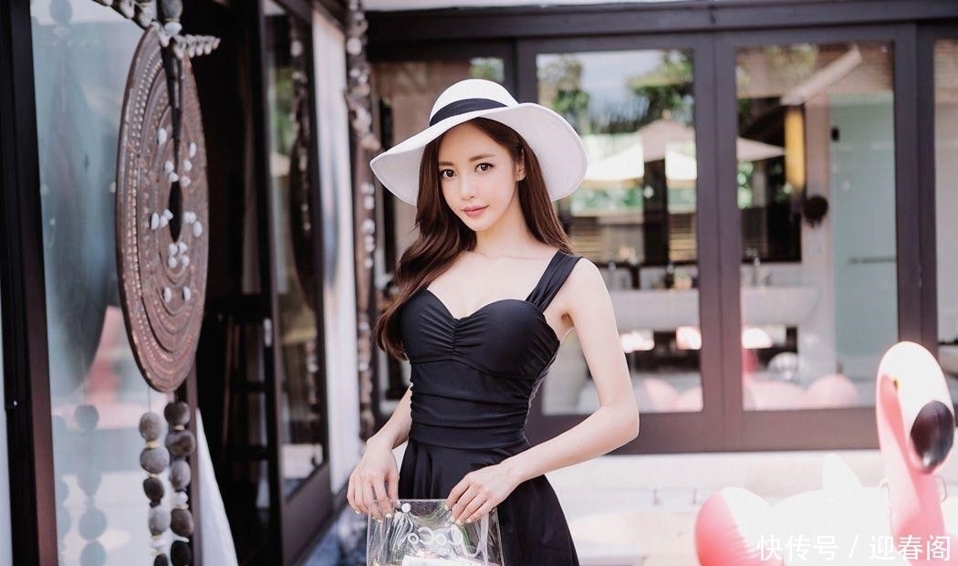 姑娘趁芳华正茂，漂亮泳衣穿起来，美美身材秀出来