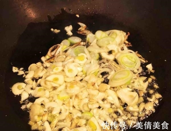 这菜一斤4元,却是南方人的最爱,孕妇要常吃,叶酸含量超高