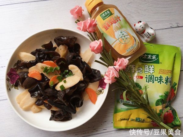 时蔬界的经典黑白配，山药炒木耳