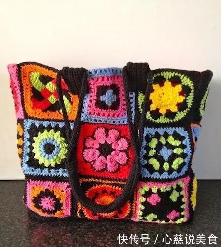 包包$55款超美的钩花包包,只要会钩不同的花,拼缝在一起,就能做出