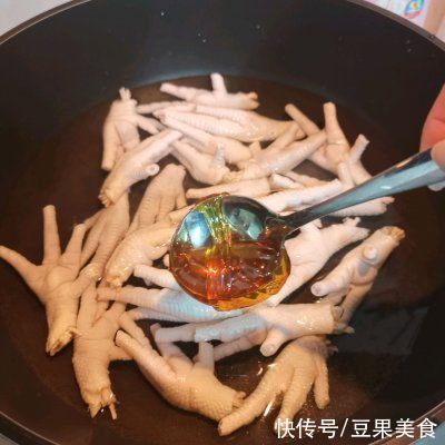 豆豉|别怪我没提醒你，这道豉汁虎皮凤爪一吃就上瘾