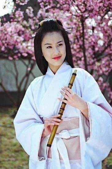 演技被嘲太烂的黄圣依,能凭《乘风破浪的姐姐们》成功翻身吗