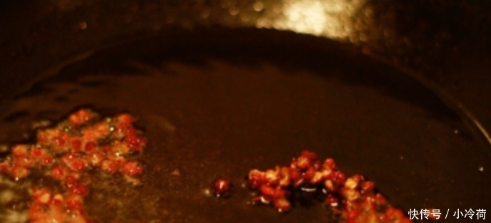 睡眠不好的人,看到此菜可不能错过,不但好吃,还能让人睡的香