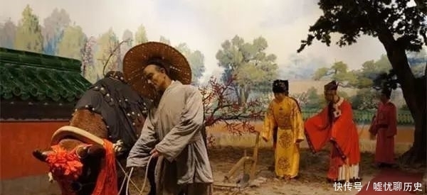 明孝宗弹个琴都躲起来,不是胆小怕事,人要懂得尊重的道理!