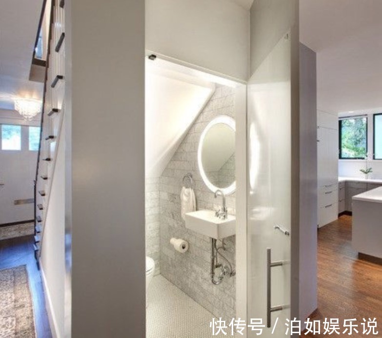 实用|楼梯只用来上下楼学会这么设计,书房、储物间都有了,太实用!