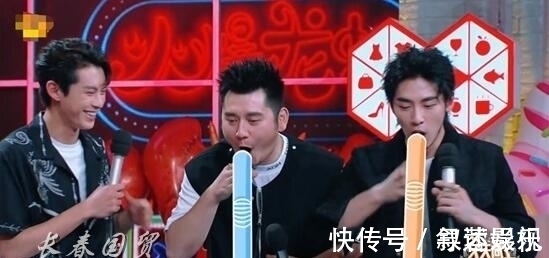 錢楓昔日節(jié)目中開黃腔被扒,現(xiàn)場(chǎng)嘉賓滿臉尷尬,大張偉出面打圓場(chǎng)