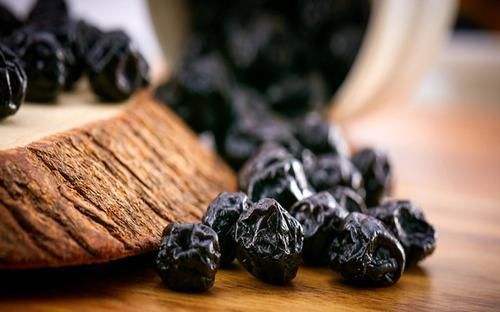 皱纹最怕的几种食物,经常吃还你满脸胶原蛋白,五十岁都不显老