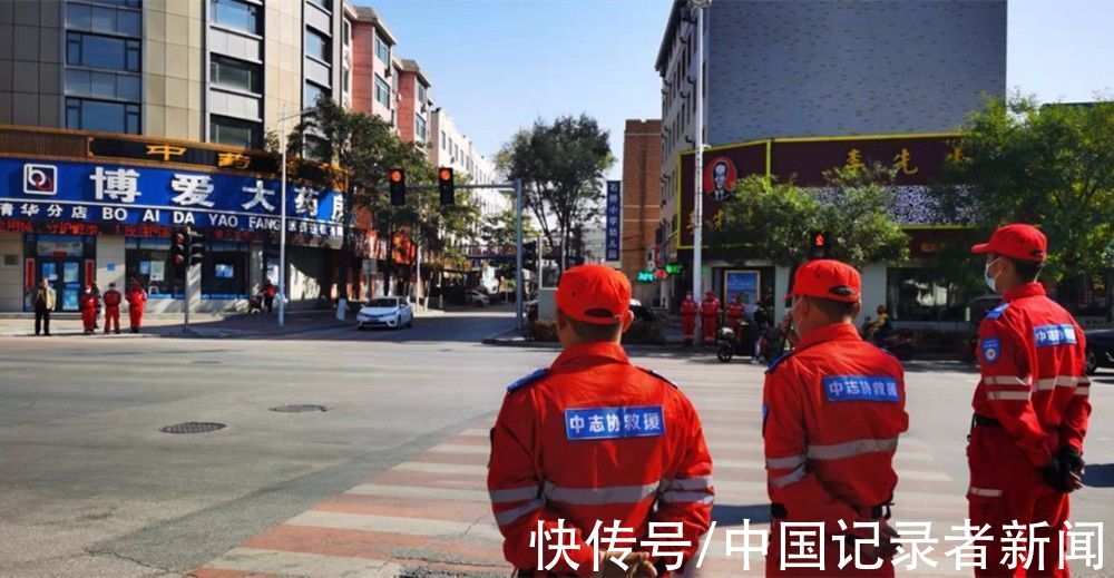 辽宁大石桥:凝聚志愿力量 共建文明镁都