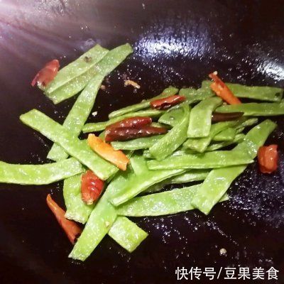 家常菜|#巨下饭的家常菜#干煸扁豆角
