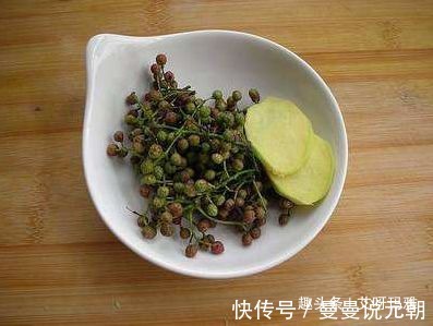 养颜|生姜两片熬水，饭后一杯排毒祛湿养颜治失眠，体重一天一个样