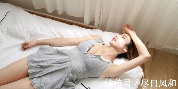 小姐姐 邻家女孩,午后这样穿,尽显“居家水嫩”