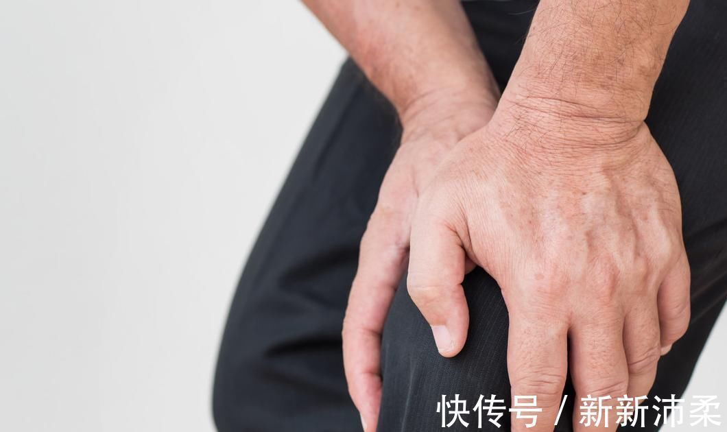 营养均衡|骨质疏松的症状有哪些?吃什么食物可预防骨质疏松?