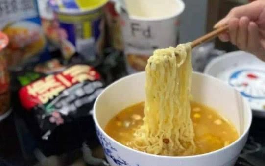 营养价值|方便面里的牛肉粒,真的是牛肉制作的吗实情有点出人意料