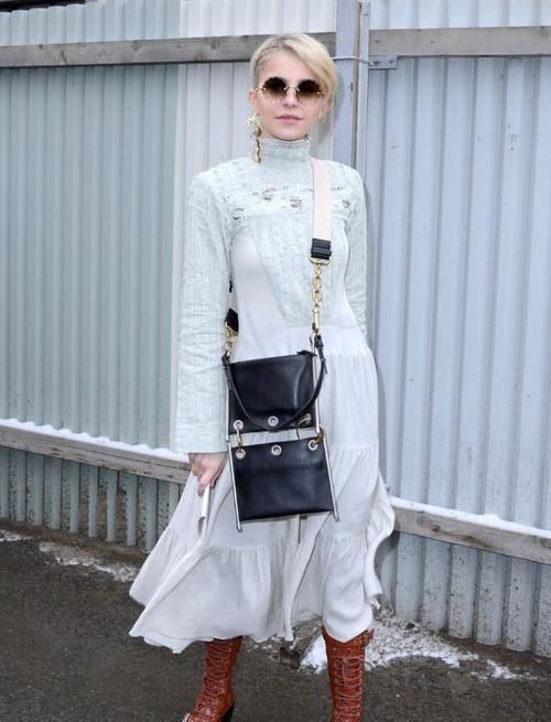 包包挎一个根本不够,背“子母包”带给你双倍实用性,款式随你挑