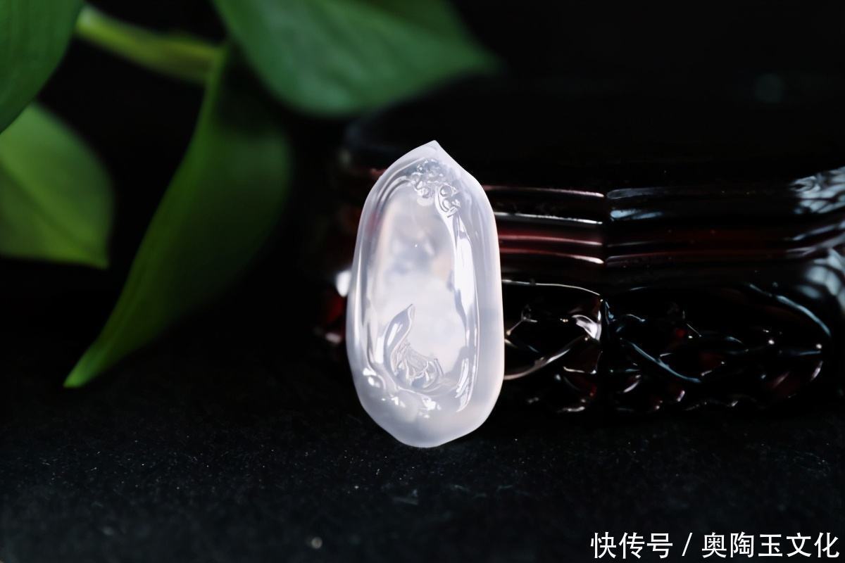 新晋网红奥陶玉 玉石界的极地宝玉