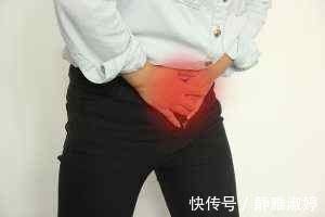 散散步|女性经期,排出的像“肉”一样的血块是什么?严重吗?听医生回答