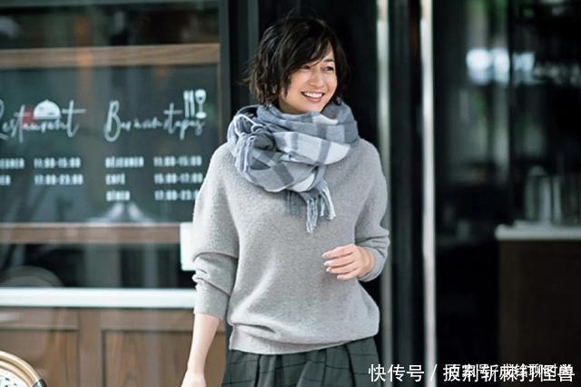 女人味|你妈过年烫头了吗给妈妈们推荐三款发型,时髦减龄又有女人味