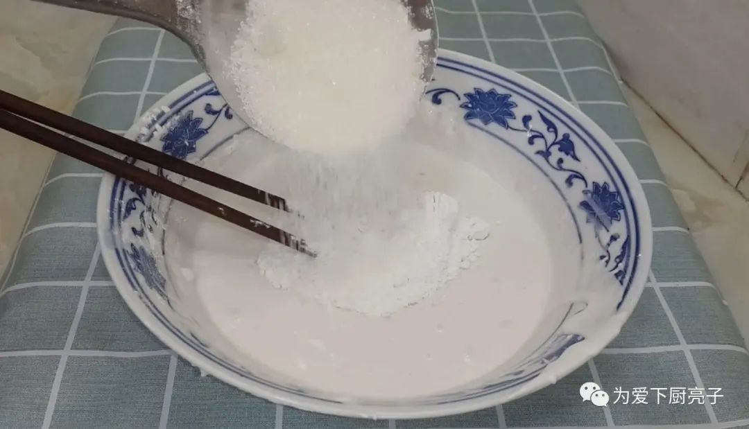 自制糯米凉糕做法,冰箱里一放,好吃又营养,孩子第一次吃就爱上