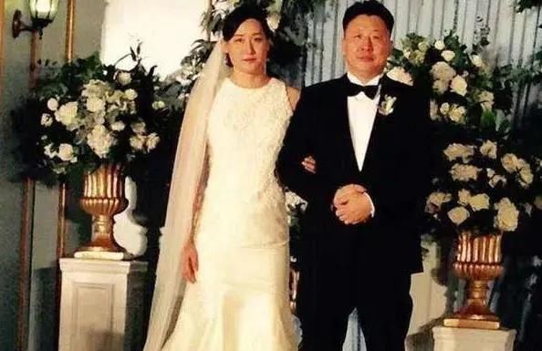 金炜|嫁年长23岁的二婚男教练，曾经的奥运冠军刘子歌，婚后生活如何