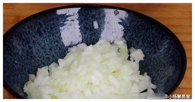 冬瓜最好吃做法,花2年研究,我家一周吃6次,不炒不煮,太香了