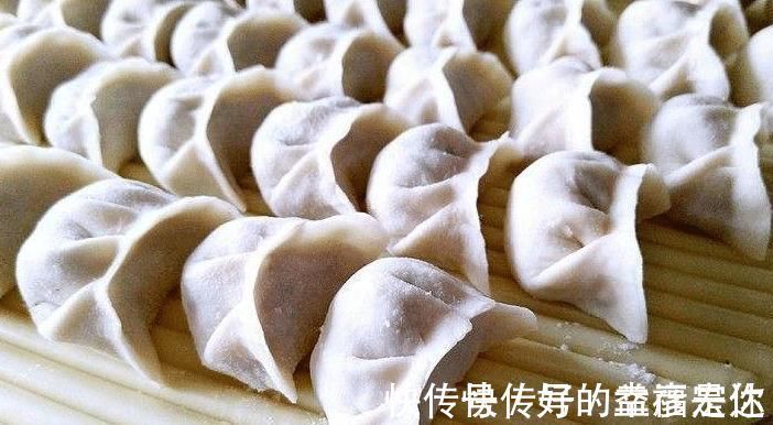 大厨|萝卜做饺子馅,不用焯水不用盐杀水,大厨教你一招,饺子鲜香味美