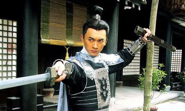 凌统|曹操与孙权的一场激战,为何改变吴魏关系,影响关羽的命运