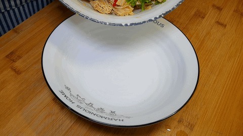 泡腐竹时,用热水还是凉水教你正确的做法,柔韧入味,鲜香开胃