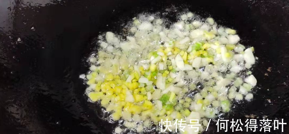 榨菜炒肉丝|榨菜炒肉丝的经典做法,色香味俱全,这就是干饭人的下饭菜!