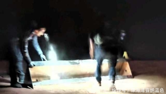 伯纳兹|美国神秘“方碑”离奇消失?真相来了:4个男子将其移除