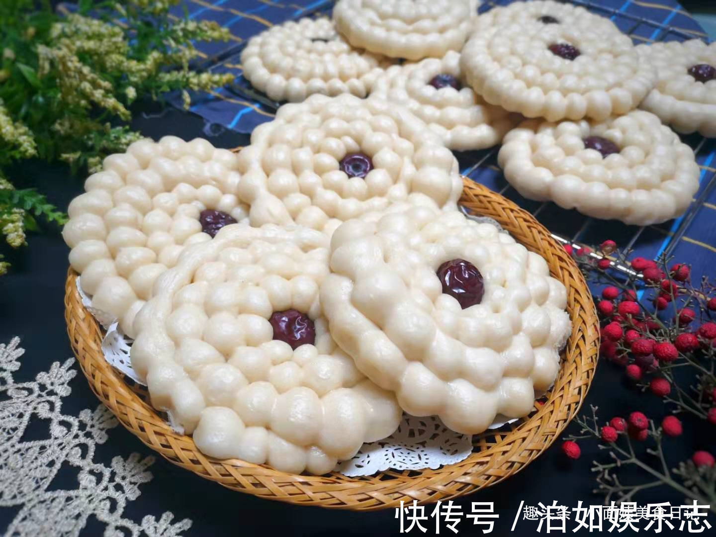 蒸馒头|馒头最漂亮的做法，筷子一压，两手一卷，蓬松暄软，一学就会！