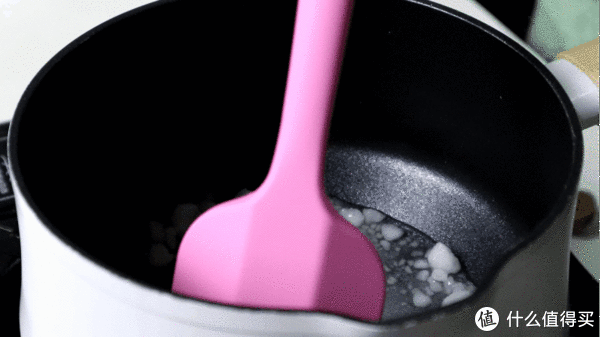 法式焦糖杏仁酥,上层焦糖杏仁浓郁香脆,下层酥饼奶酥掉渣,真香