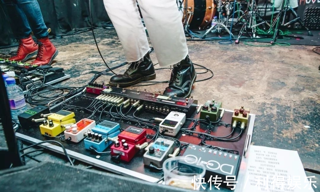 时尚圈 “马丁靴”再不火,我都替时尚圈可惜了,百搭又有型,关键还显高