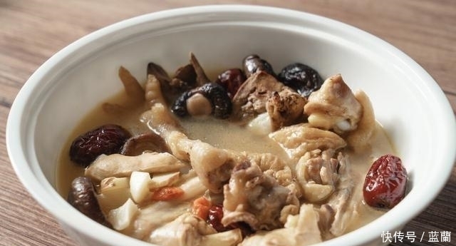 正确|炖鸡汤,焯水和直接炖都不对,此乃正确做法,鸡汤鲜味足真是香