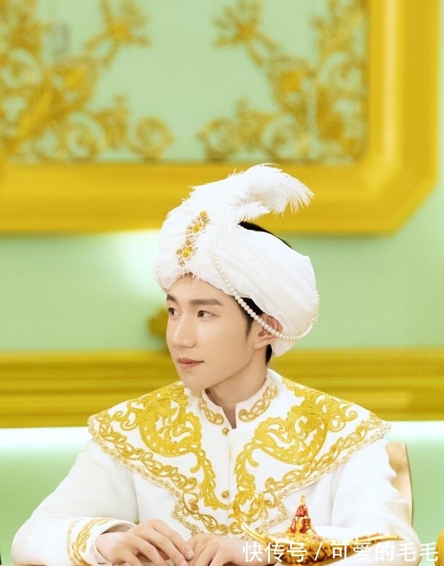 節(jié)目|王源騎自行車追NPC,用成語表白女生,談到父母讓粉絲感動