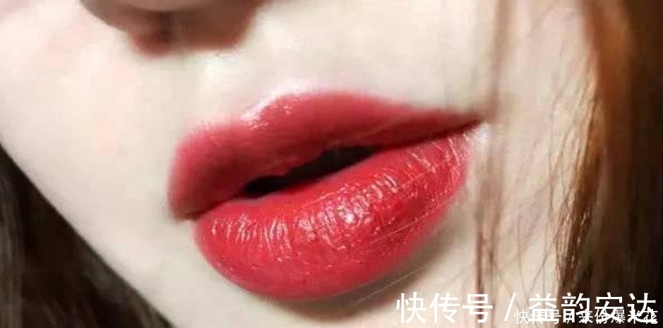 口红|你还在直接涂口红?化妆师教你这样涂,一整天下来都不沾杯掉色