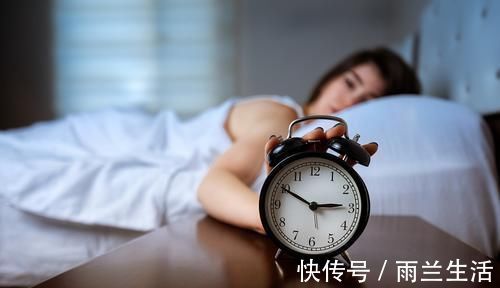 补血|老中医献方:1味小药,打成粉,每天吃2次,补足心血,安睡整晚!