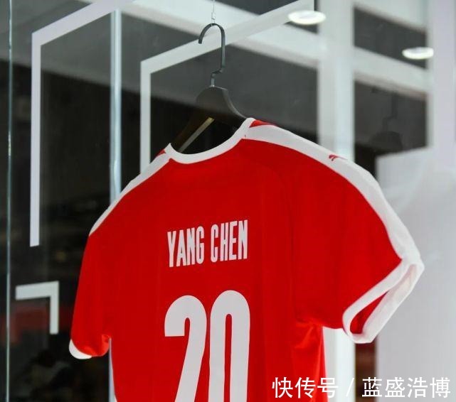 博会|对话中国足坛名宿杨晨,听他聊一聊那些履历丰富的“足球人生”!