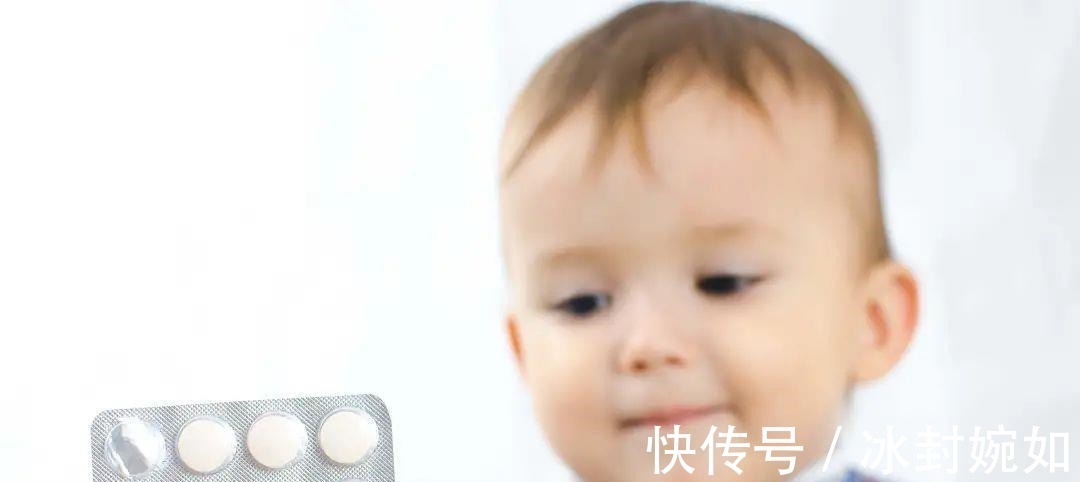 妈妈网|男童一勺“奶粉”下肚,口吐鲜血!妈妈一个错误举动,把娃给毁了