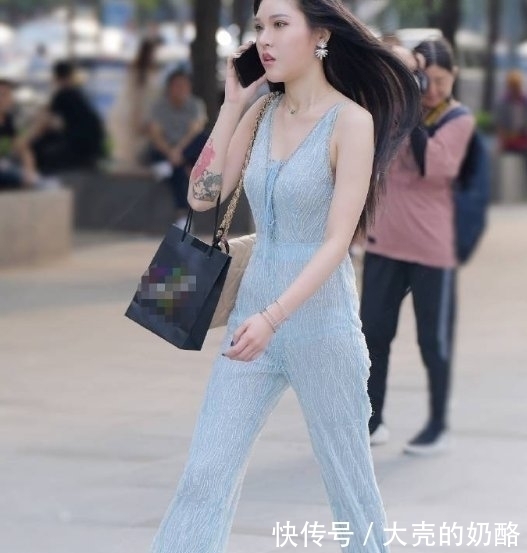 小姐姐|老六街拍集简约又时尚的连体裤,让小姐姐秒变气质女神