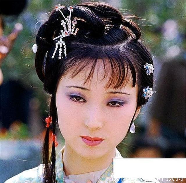 顽疾@红楼梦:难怪宝玉娶宝钗后会出家做和尚,看宝钗这个毛病谁受得了