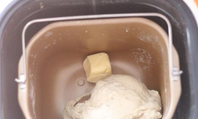 面粉|甜甜圈别再买,五勺面粉两颗鸡蛋,做着比麻花简单,比油条好吃