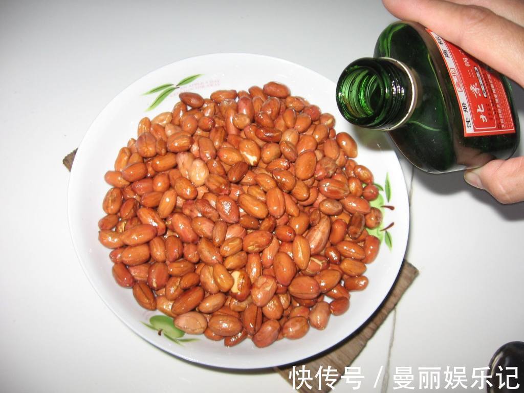 糖尿病人群吃油炸花生米、炒花生米,血糖会爆表吗?看看真实结果