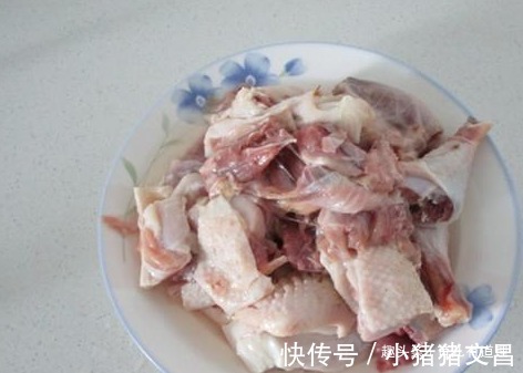 味道鲜美，香气扑鼻，比酸菜鱼还好吃，我家常吃的家常菜