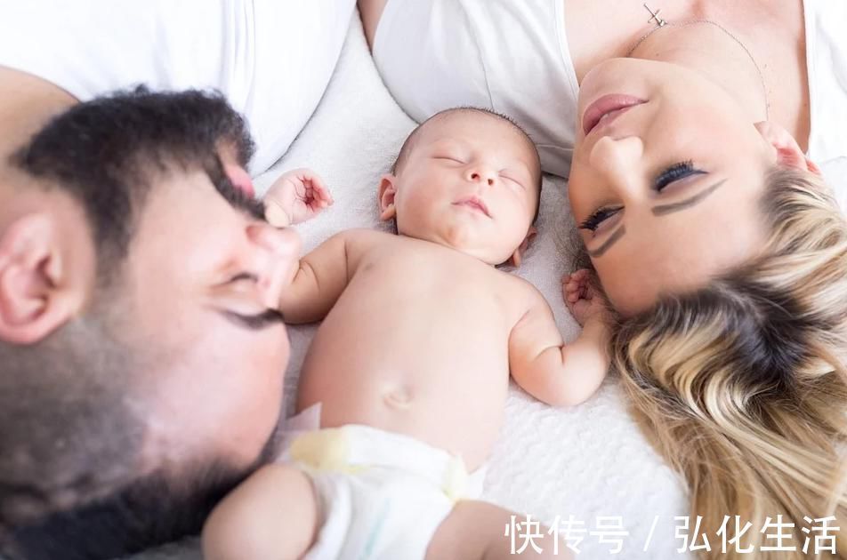 妈妈|为何宝宝睡前爱“盘妈”？宝妈吐槽：感觉自己像个核桃