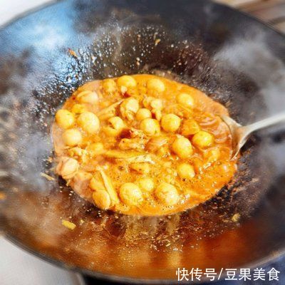 这道鹌鹑蛋烧鸡腿肉比大厨做的还好吃
